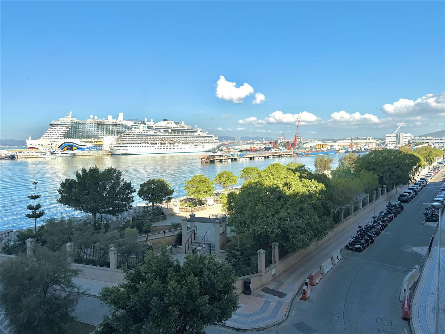 Image of Apartment - 4 Bedrooms - 2 Bathrooms for Sale in Europlaza-Gibraltar, Image 1